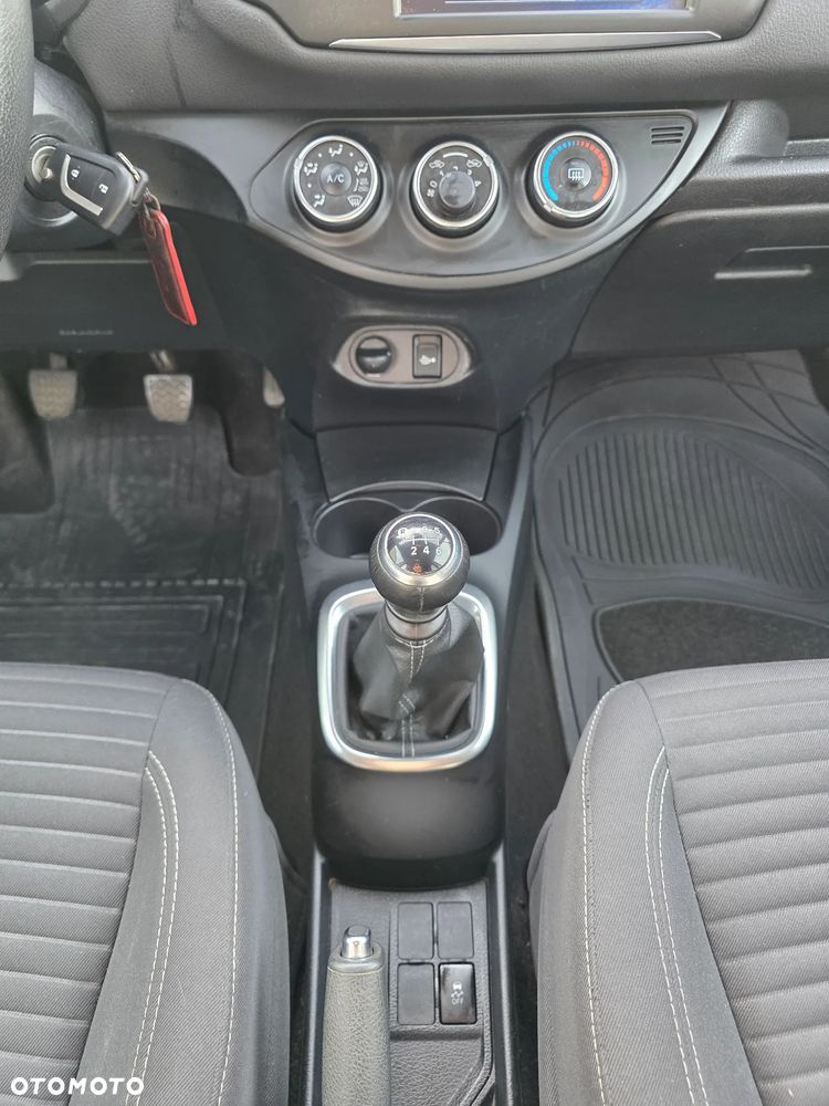 Toyota Yaris 1.5 Premium - 19