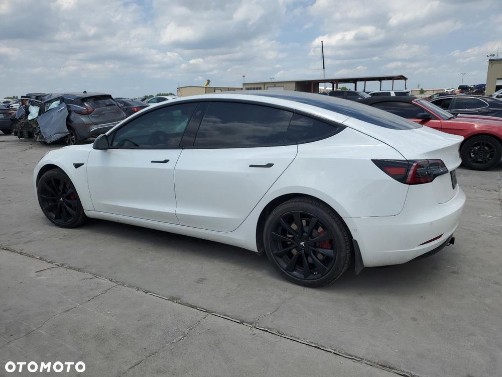 Tesla Model 3 - 3