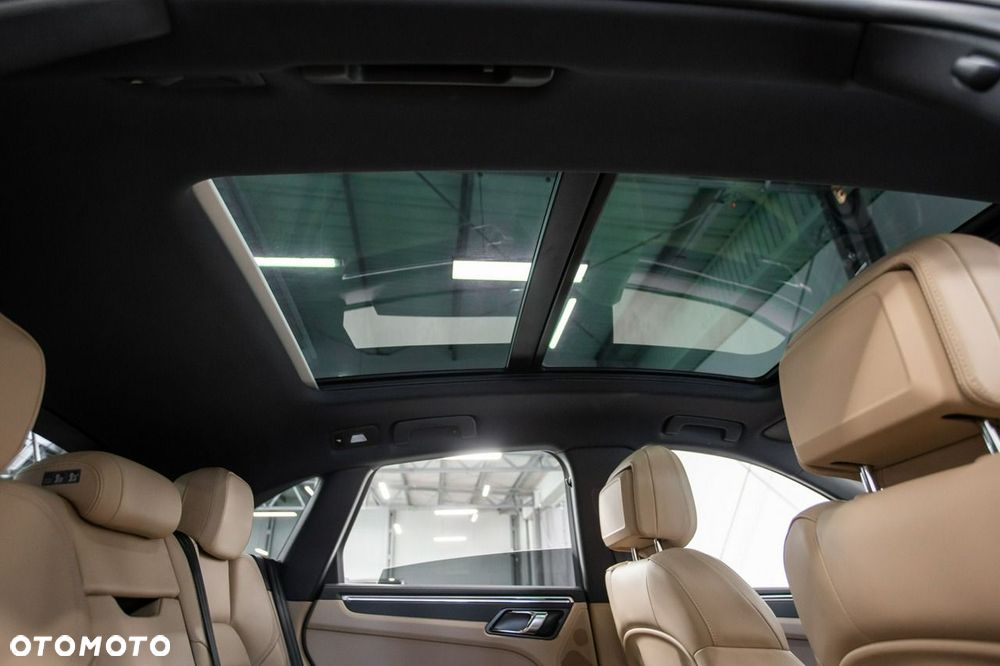 Porsche Macan T - 31