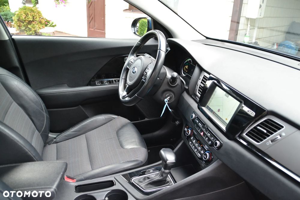 Kia Niro 1.6 GDI 2WD Vision - 26