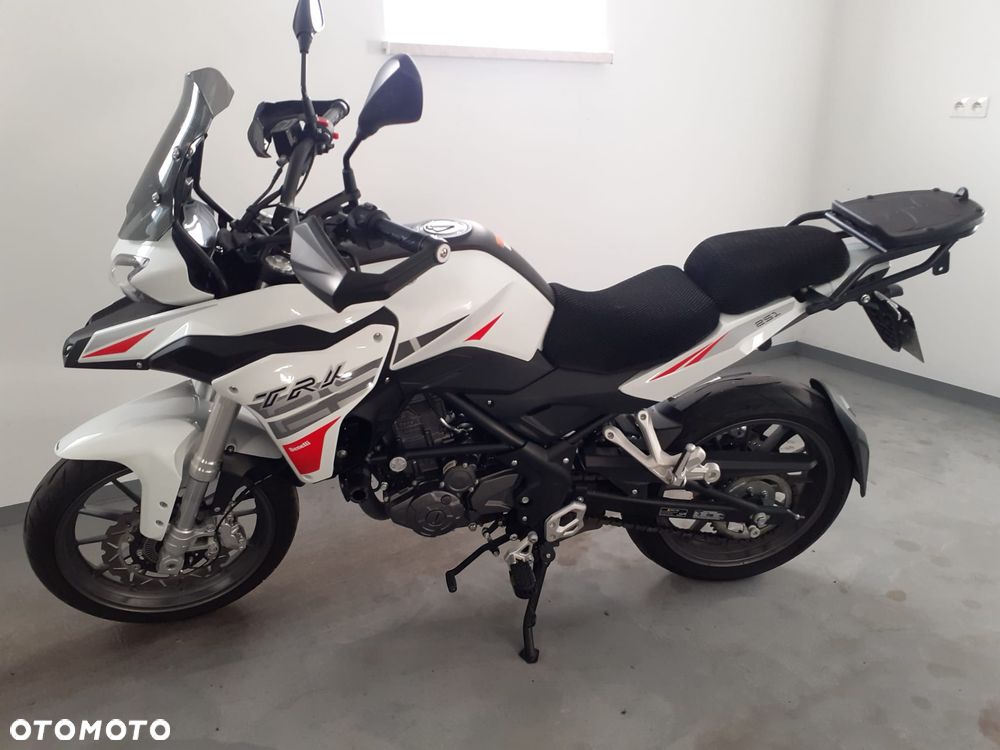 Benelli TRK 251 - 4