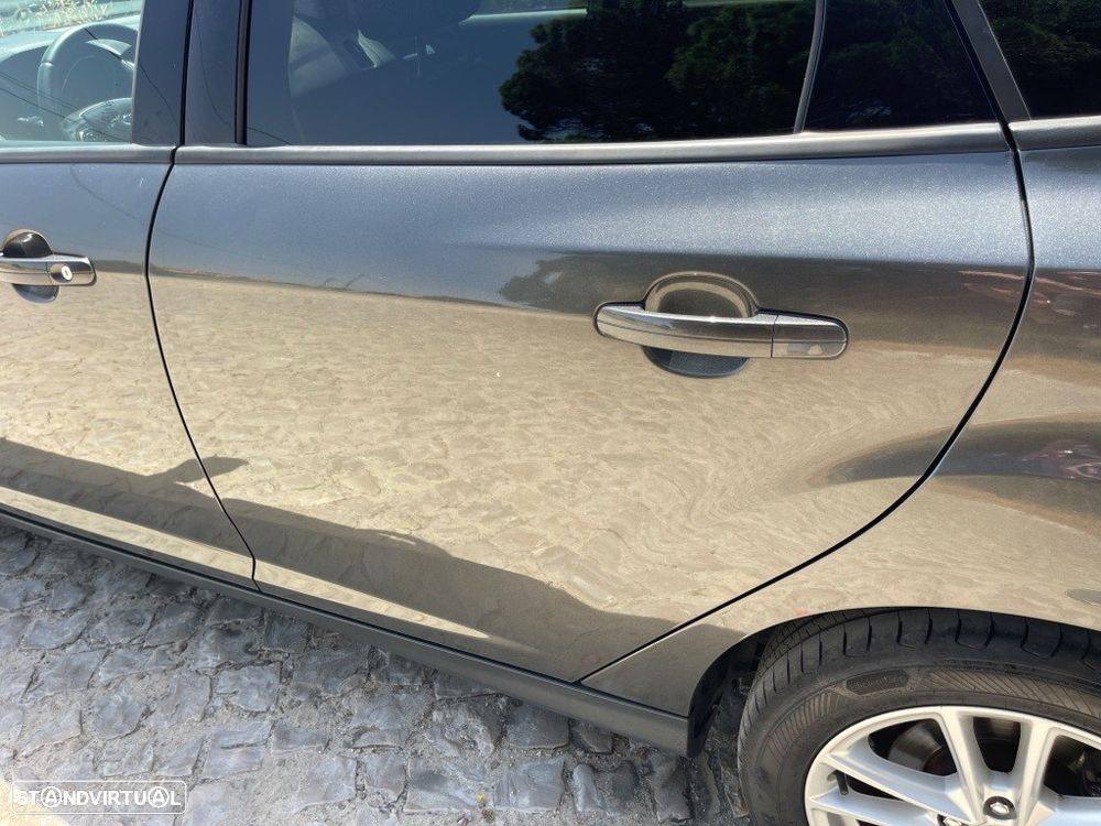 Ford Focus 1.0 SCTi Trend+ - 11