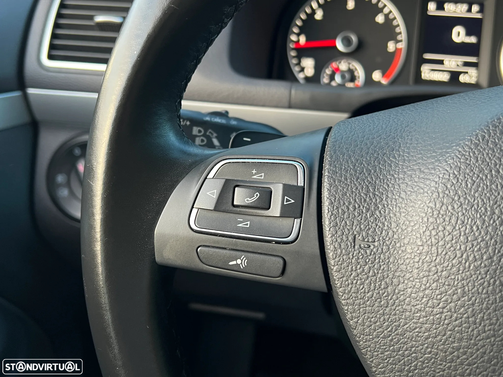 VW Touran 1.6 TDI DPF BlueMotion DSG Trendline - 19