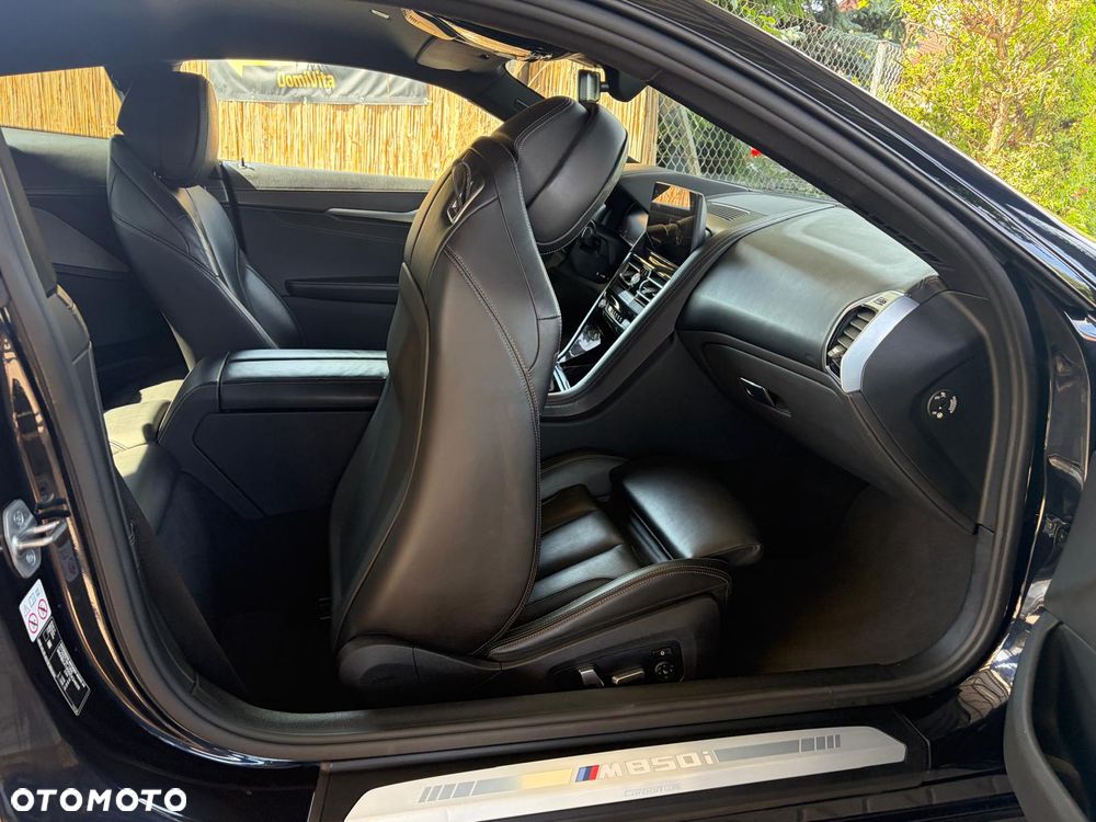 BMW Seria 8 - 11