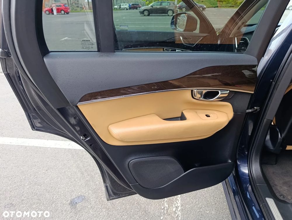 Volvo XC 90 - 14