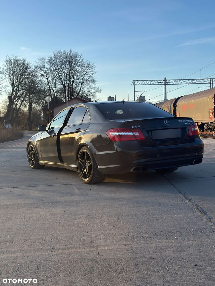 Mercedes-Benz Klasa E 63 AMG - 5