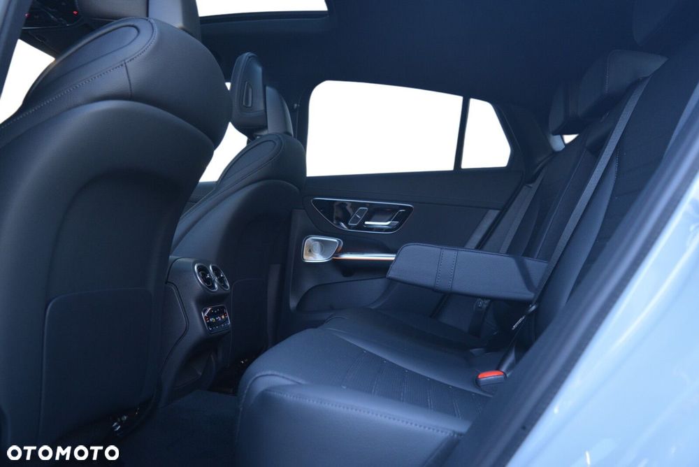 Mercedes-Benz GLC 300 de 4-Matic AMG Line - 9