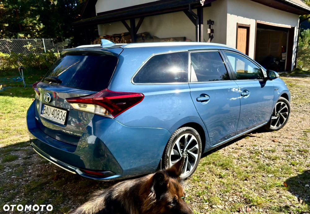 Toyota Auris 2016 photo 2
