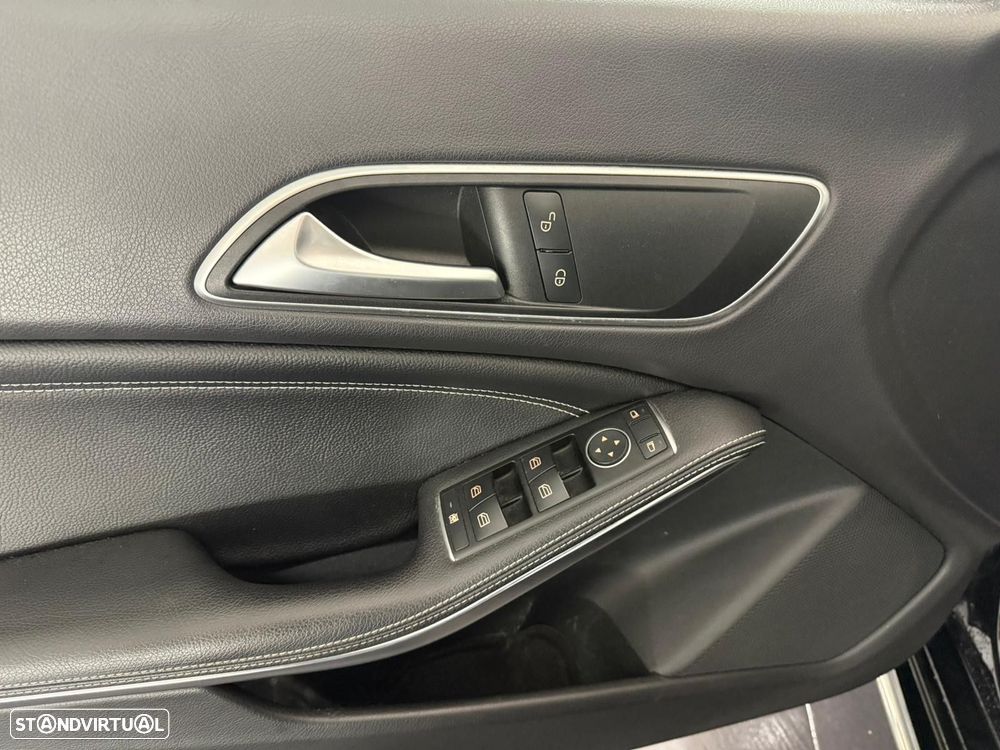 Mercedes-Benz CLA 180 d Shooting Brake - 11