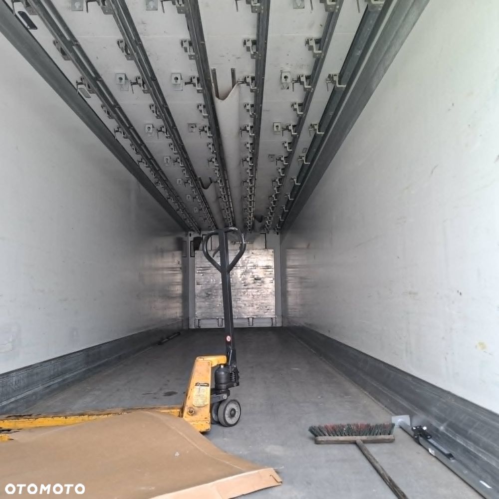 Schmitz Cargobull Hakówka Thermo King SLX 300 - 13