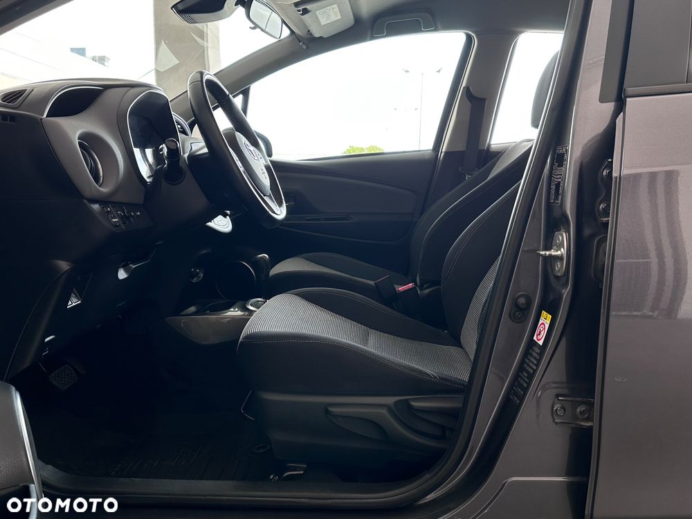 Toyota Yaris Hybrid 100 Premium EU6 - 13