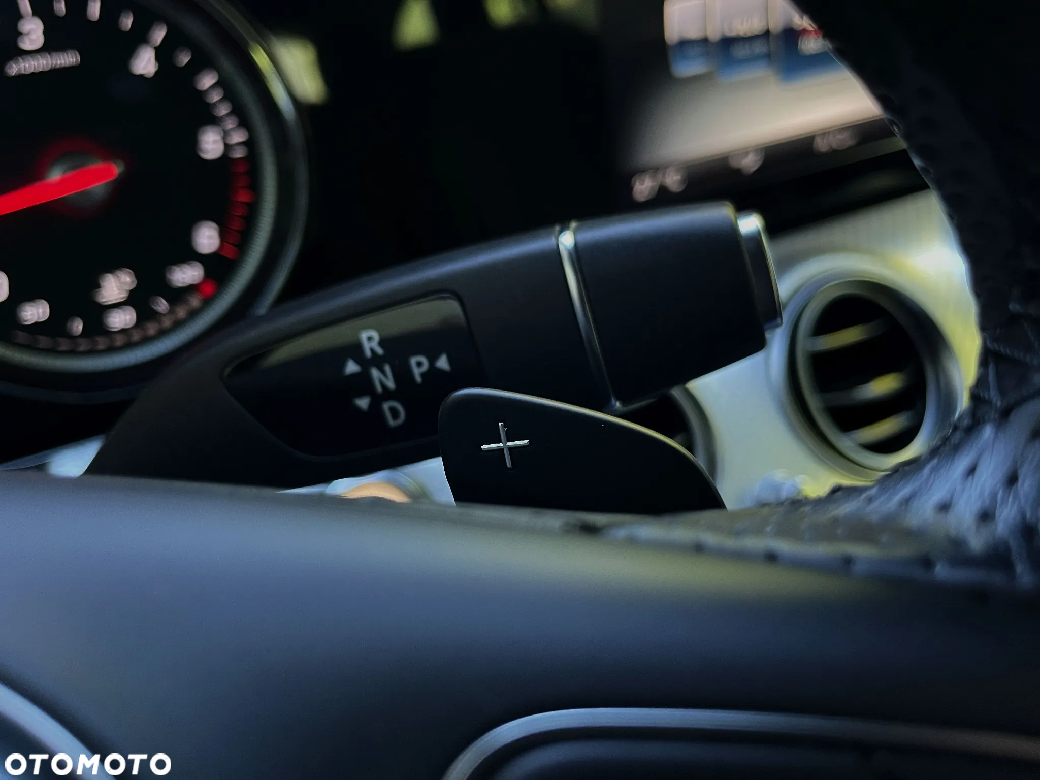 Mercedes-Benz Klasa E 220 d 4Matic T All-Terrain 9G-TRONIC Exclusive - 27