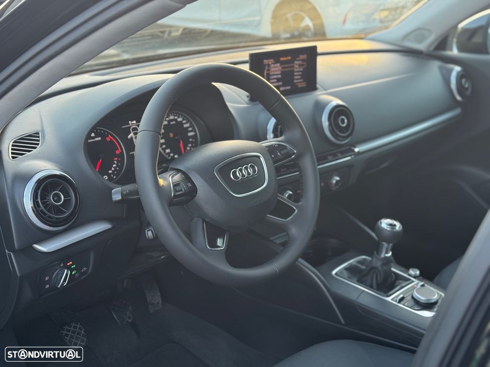 Audi A3 Limousine 1.6 TDI Attraction - 10