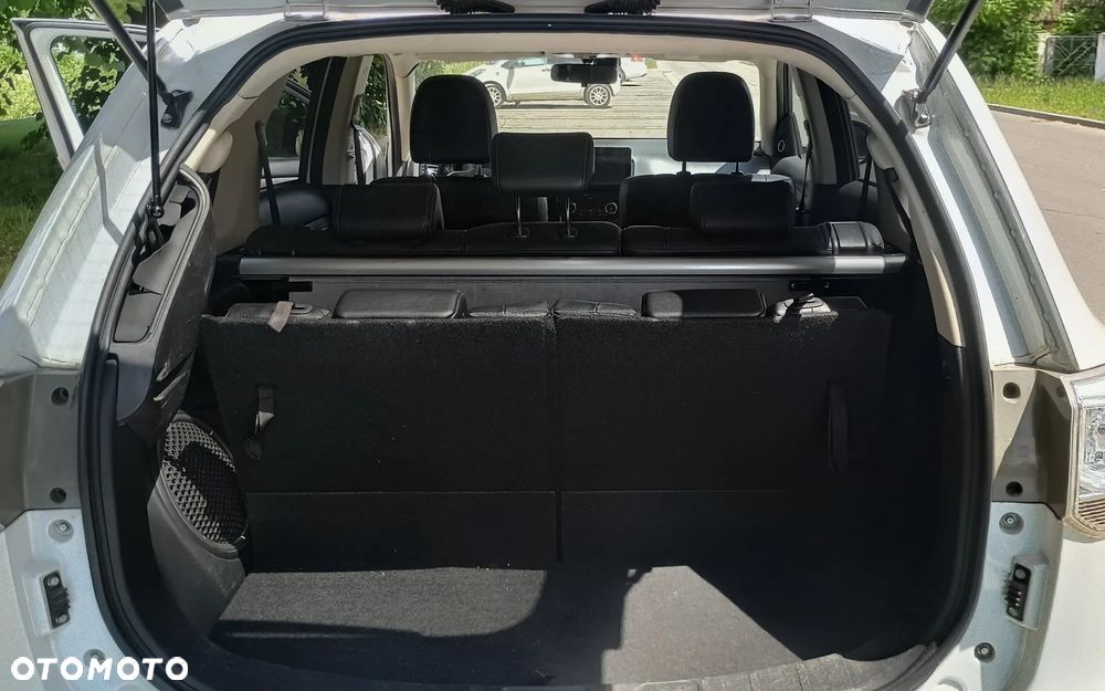 Mitsubishi Outlander 2.2 DID Instyle Navi - 12