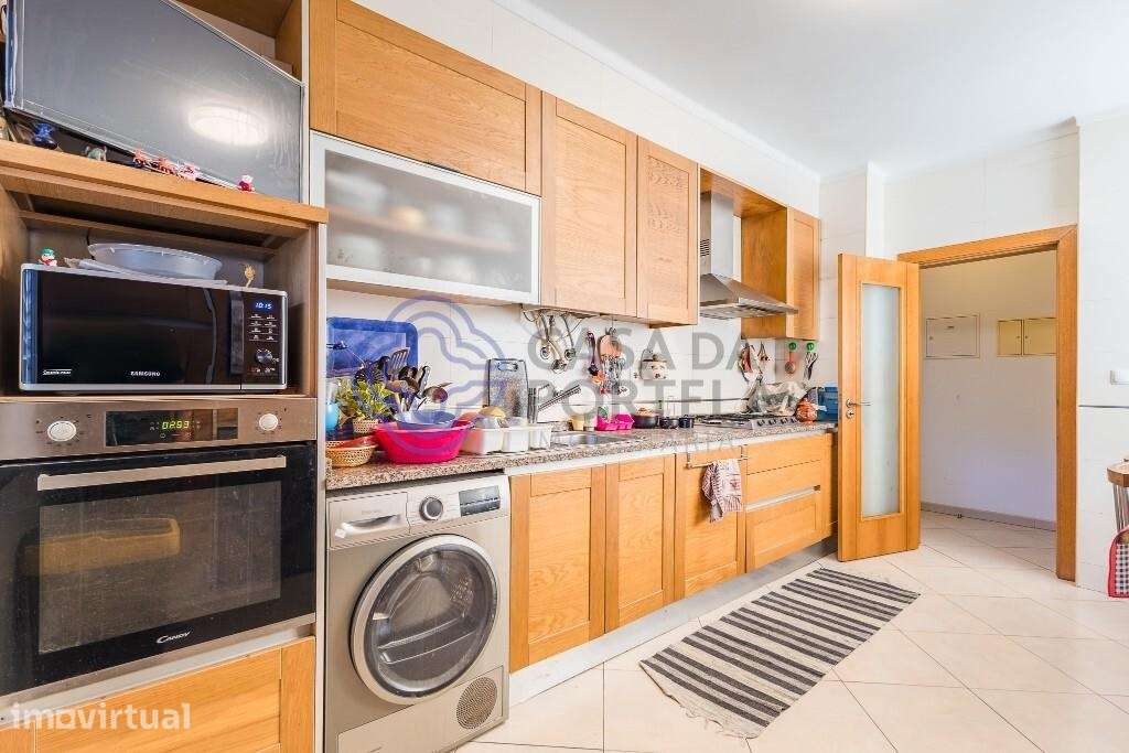 Apartamento T4 com 2 lugares de estacionamento, arrecadação e dois ter - Grande imagem: 4/31