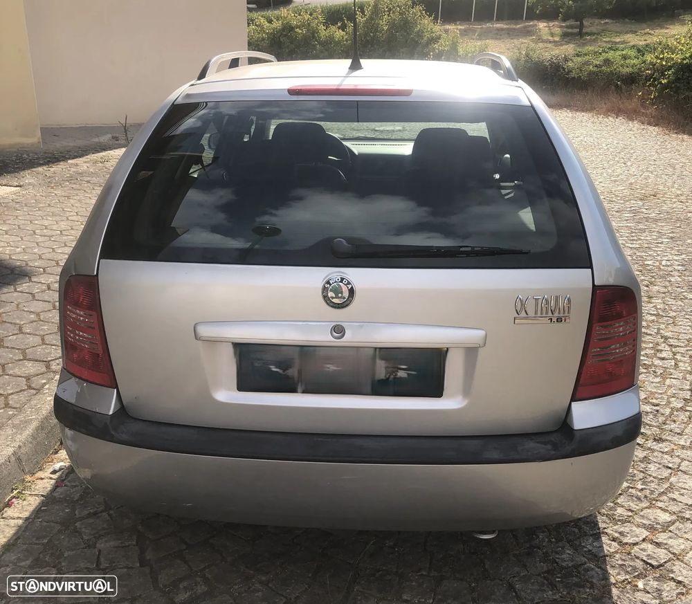 Skoda Octavia Break 1.6 Ambiente - 4