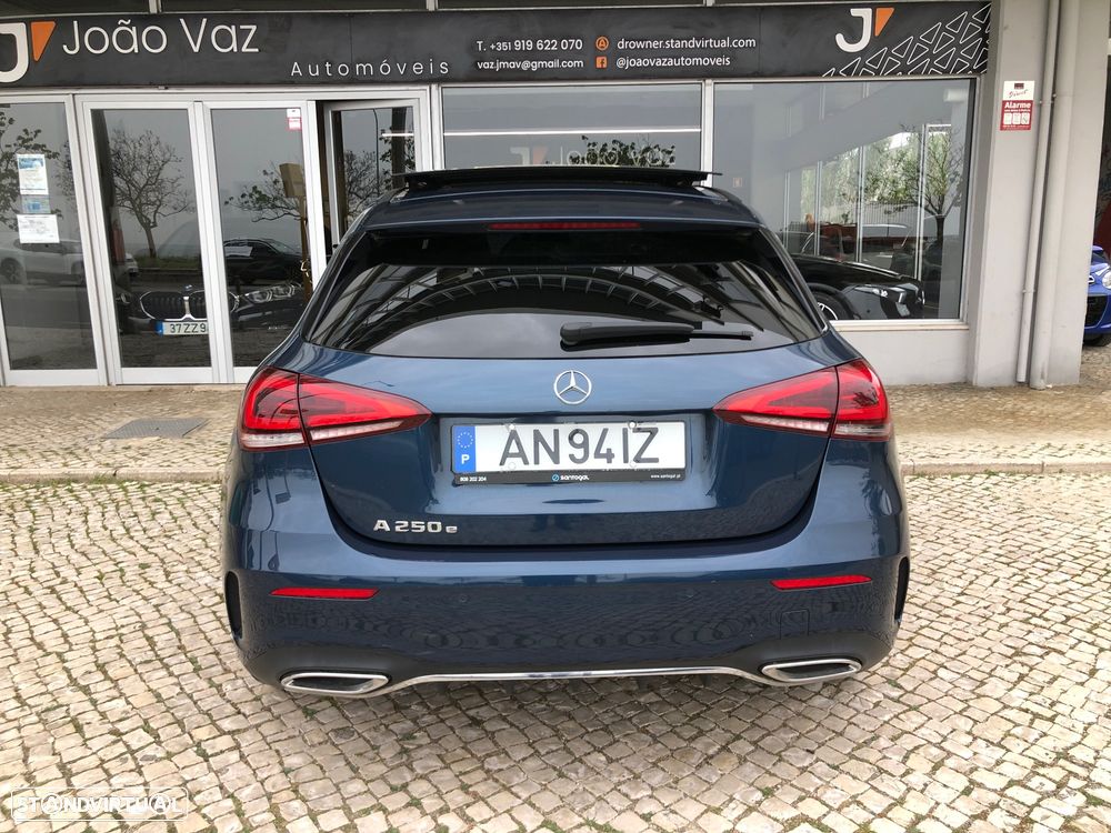 Mercedes-Benz A 250 e AMG Line - 8