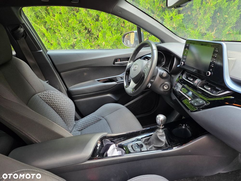 Toyota C-HR 1.2 T GPF Premium - 10