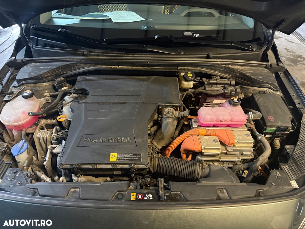Hyundai IONIQ 1.6 141CP Exclusive - 24
