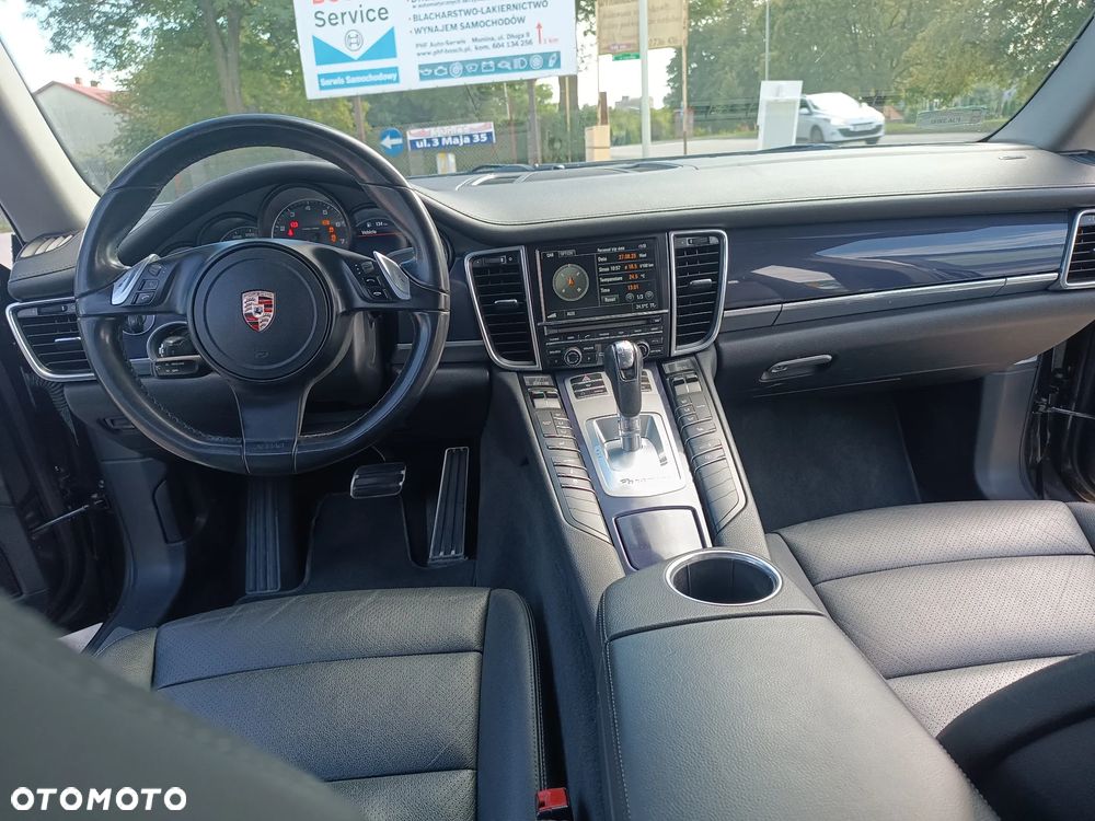 Porsche Panamera 4 - 18