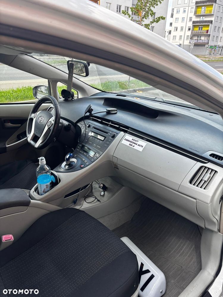 Toyota Prius - 12