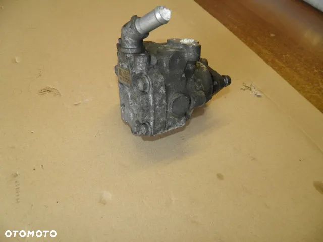 POMPA WSPOMAGANIA VW CRAFTER 2.0TDI - 7