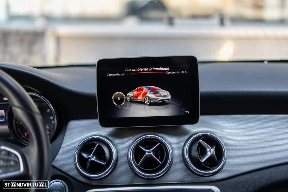 Mercedes-Benz CLA 180 d Urban - 29