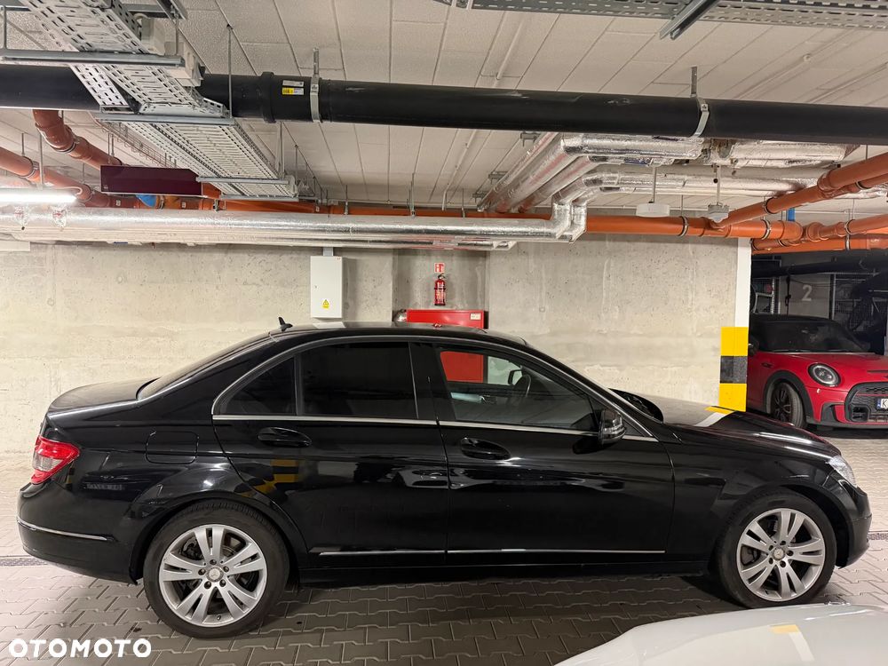 Mercedes-Benz Klasa C 220 CDI BlueEff 4-Matic Avantgarde - 9