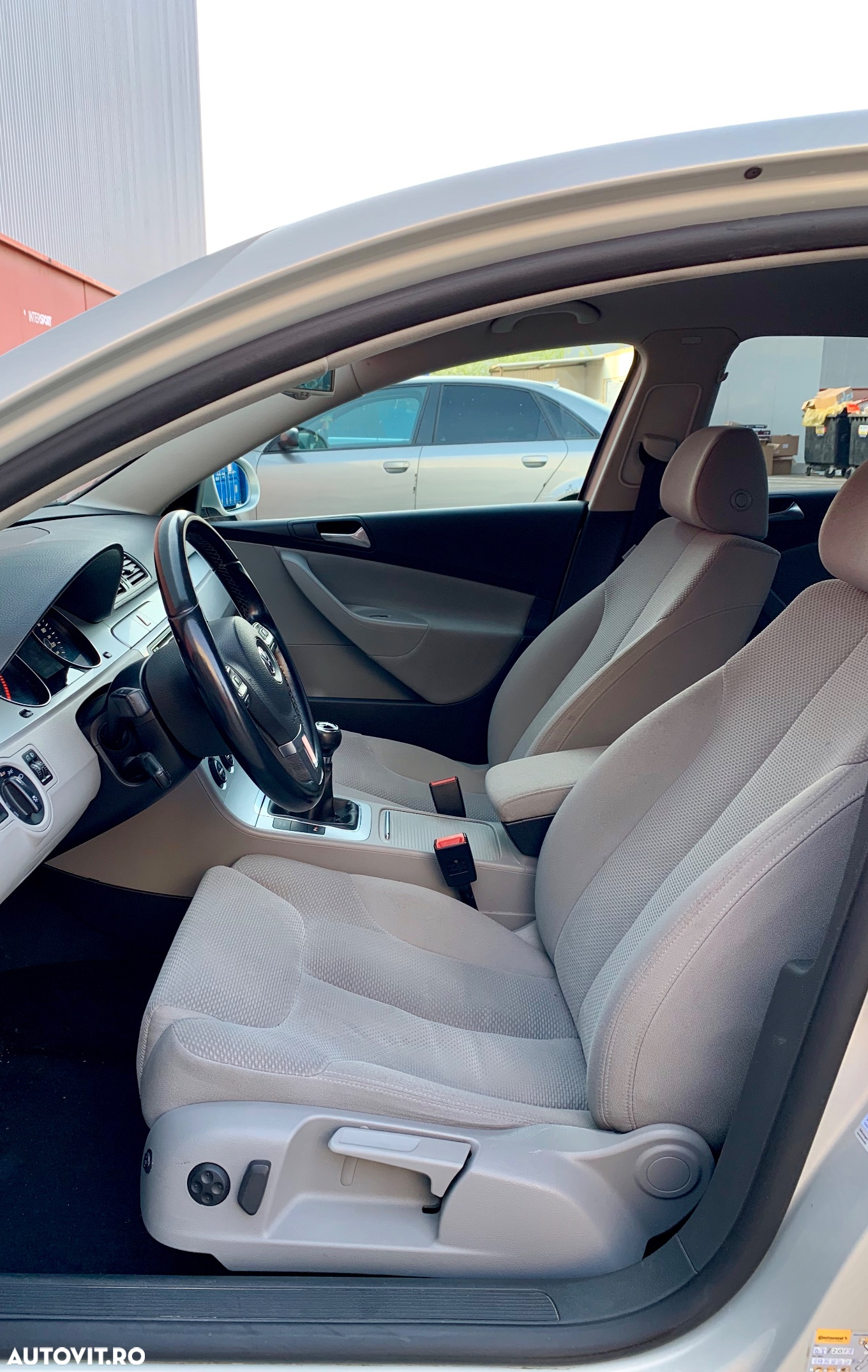 Volkswagen Passat 1.6TDI BlueMotion Tehnology Comfortline - 11
