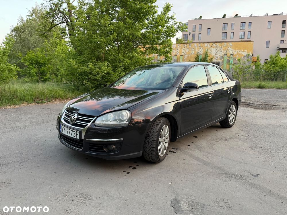 Volkswagen Jetta 1.9 TDI Trendline - 1