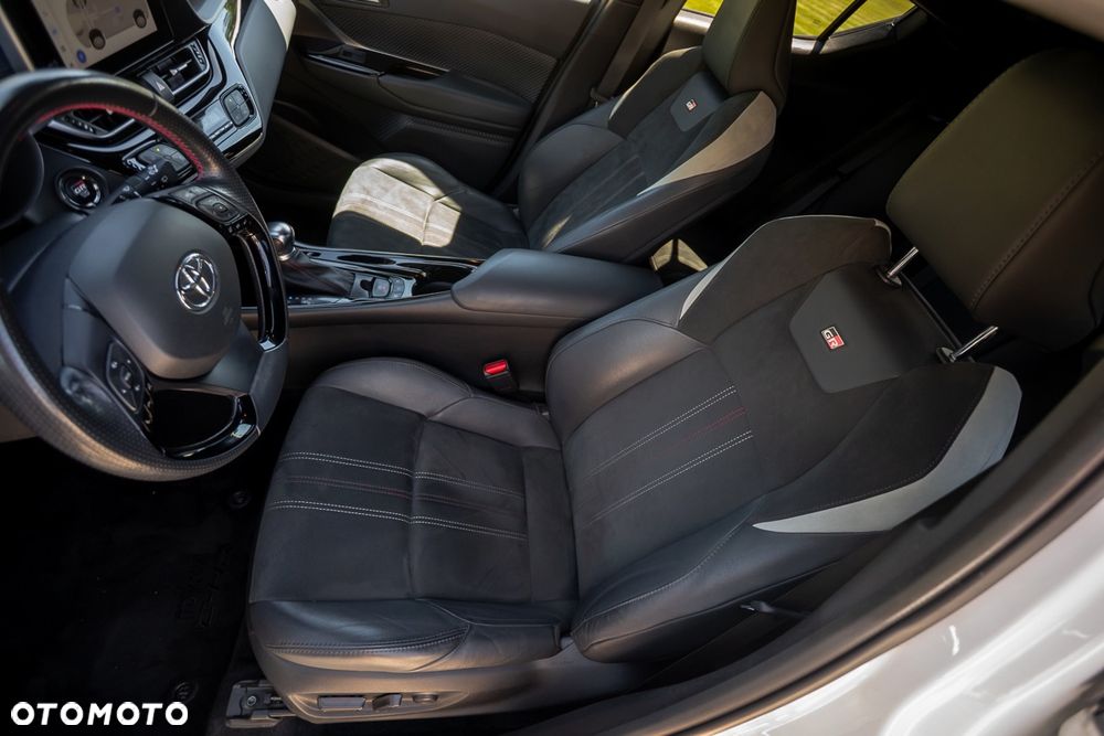 Toyota C-HR 2.0 Hybrid Dynamic Force GR Sport - 18