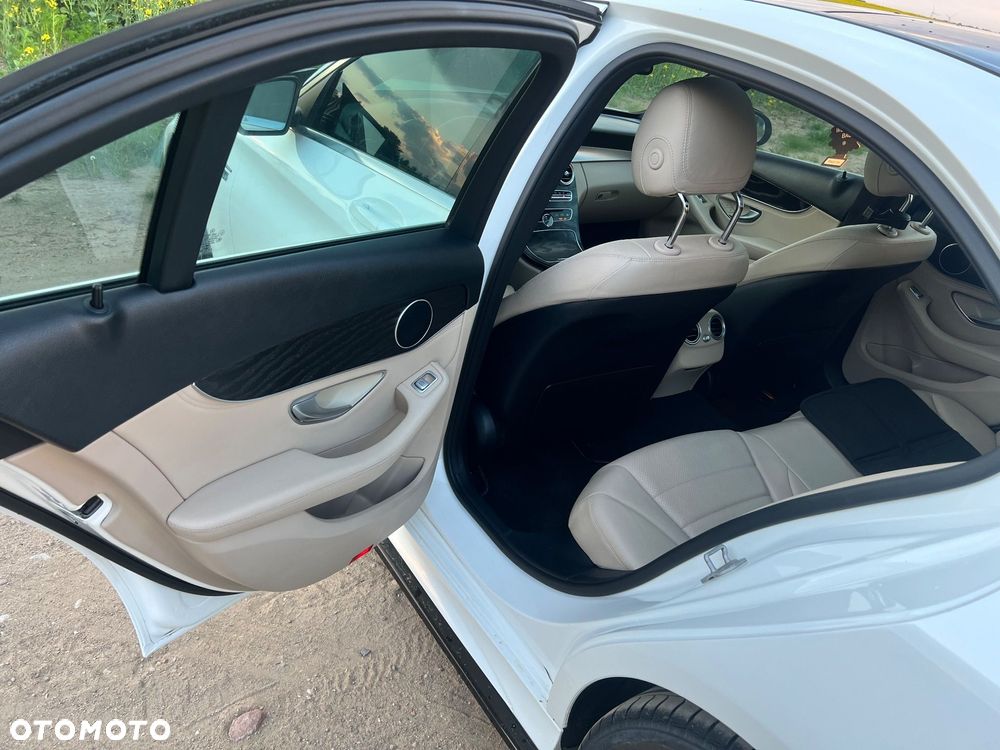 Mercedes-Benz Klasa C 300 7G-TRONIC - 14