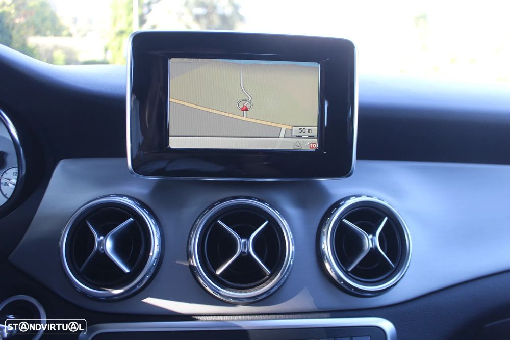 Mercedes-Benz GLA 220 CDi AMG Line 4-Matic - 18