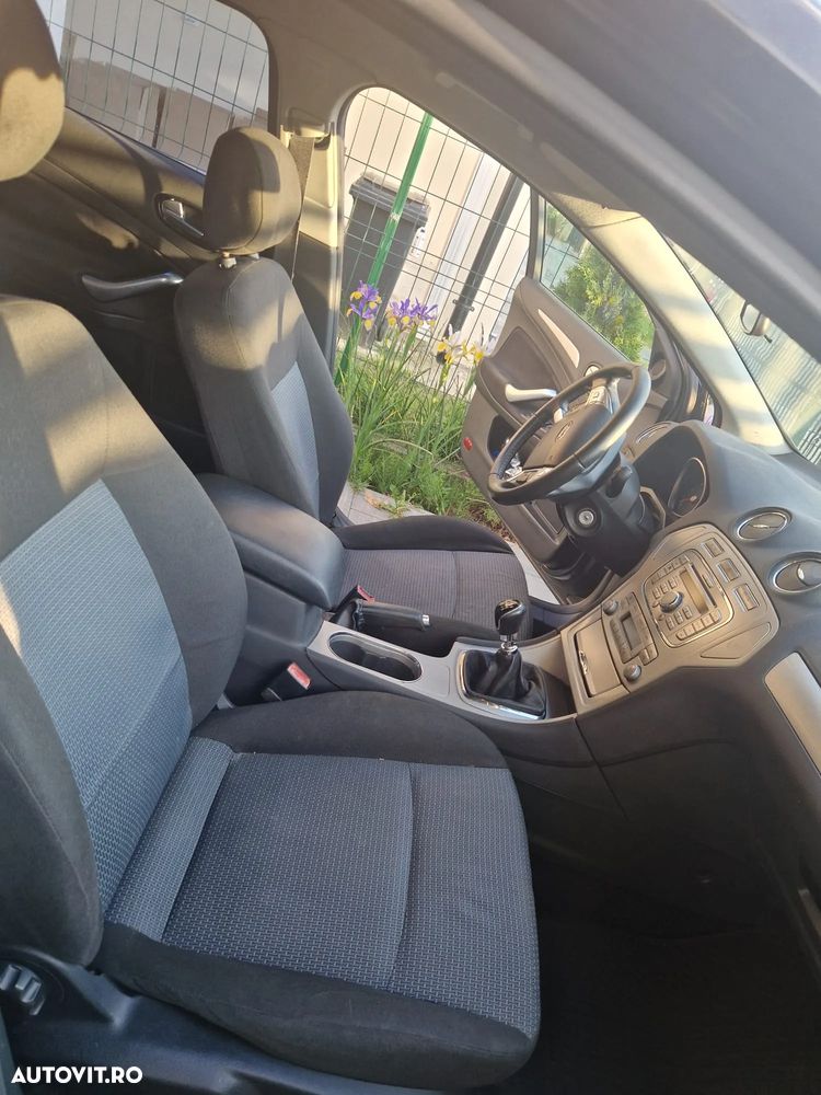 Ford Mondeo 2.0 TDCi Trend - 8