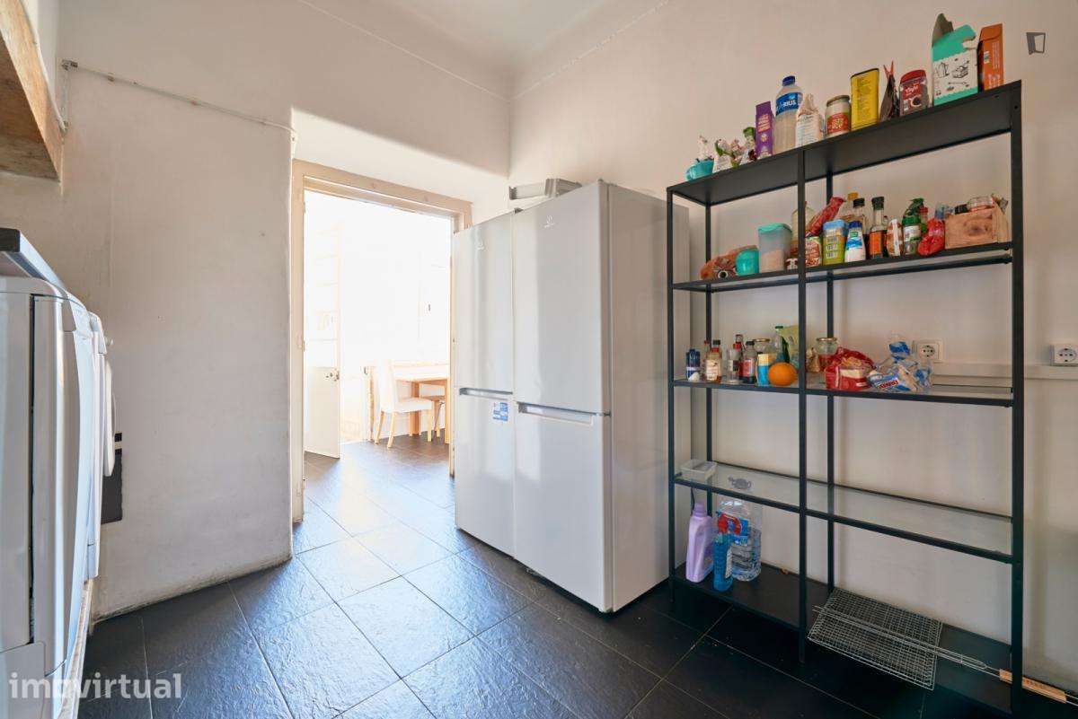 Quarto - localizado em Alameda Lisbon - Grande imagem: 5/26