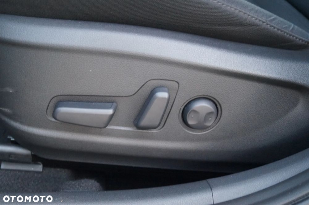 Hyundai Kona 1.6 GDI Hybrid Premium DCT - 19
