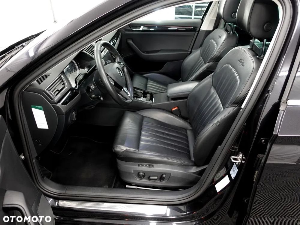 Skoda Superb 2.0 TDI SCR L&K DSG - 8