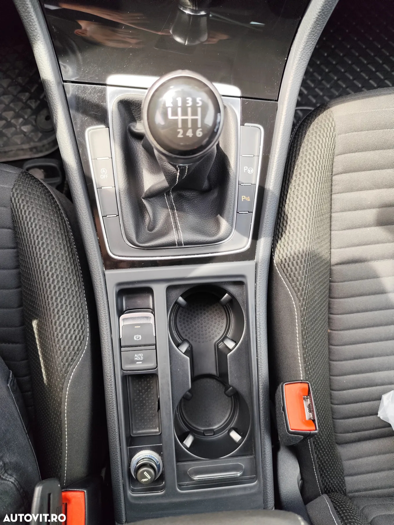 Volkswagen Golf Cabrio 2.0 TDI BlueMotion Technology - 9