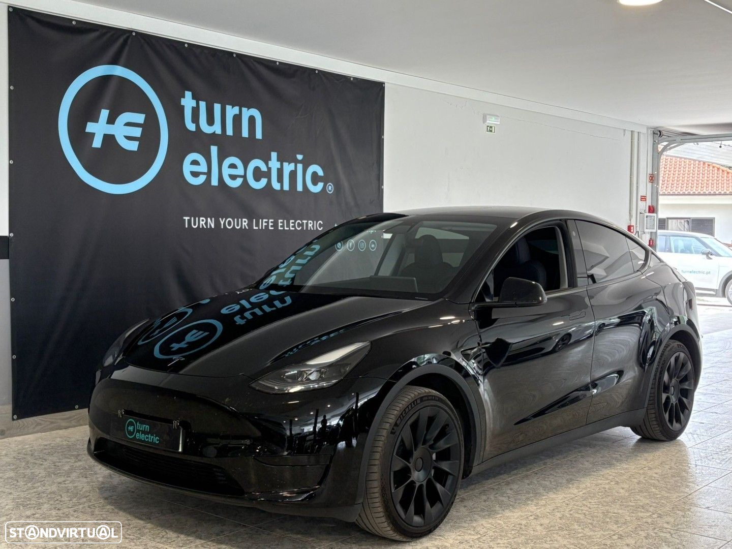 Tesla Model Y Tração Traseira - 2