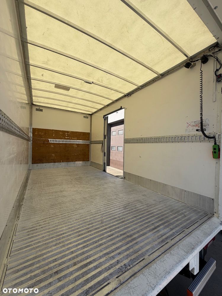 Iveco Daily 35C14 Kontener 8 Palet z windą 750 kg - 17