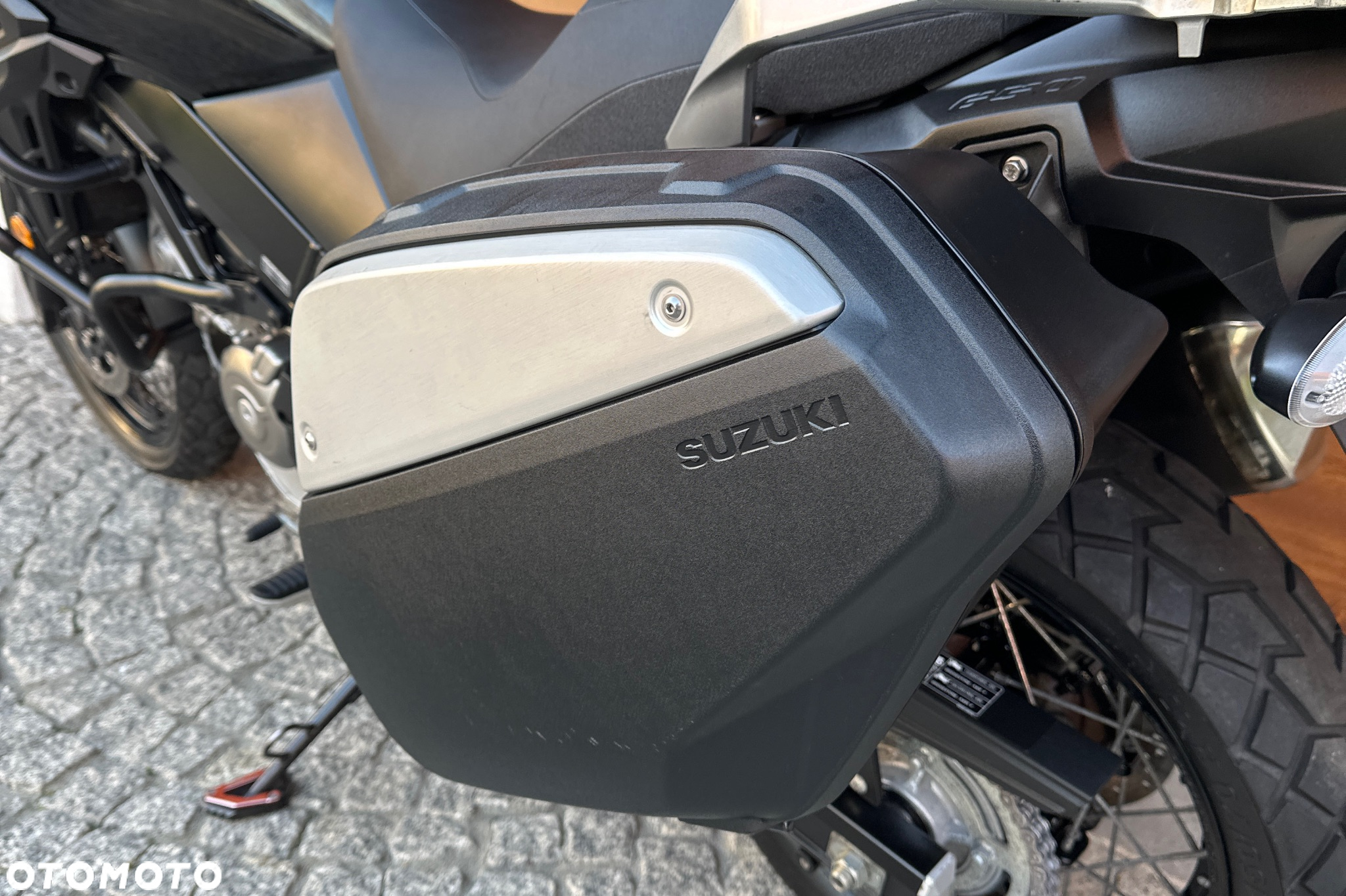 Suzuki DL - 33