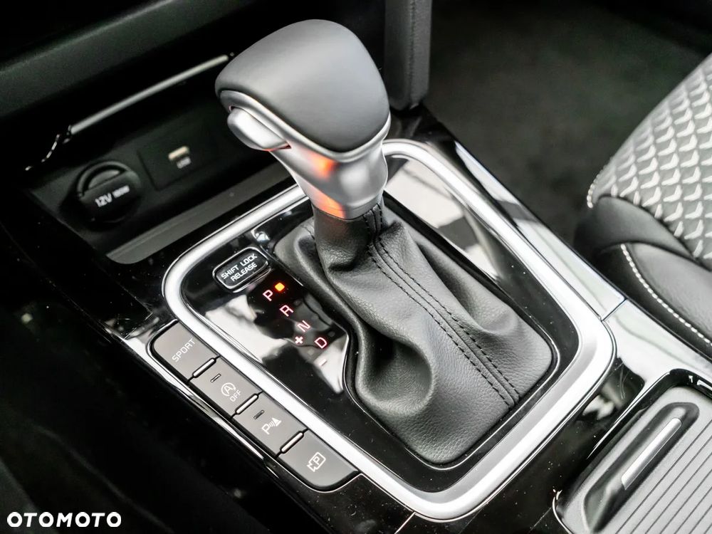 Kia Ceed 1.5 T-GDI Tribute DCT - 27