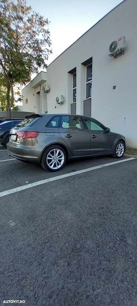 Audi A3 Sportback 1.4 TFSI S tronic Attraction - 3