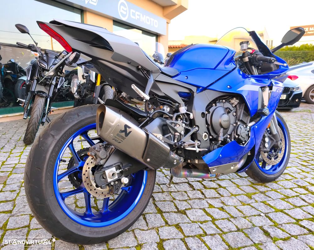 Yamaha YZF R1 AKRAPOVIC - 6