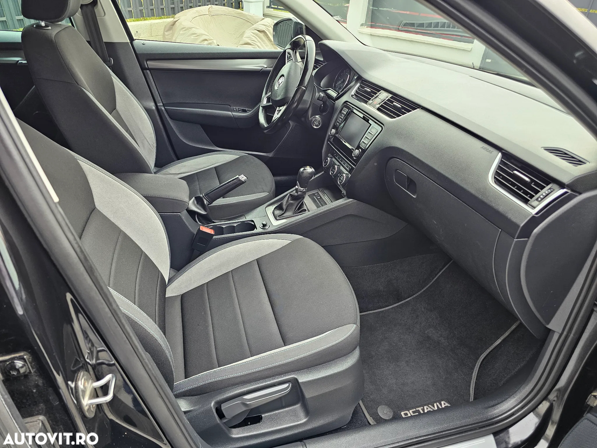 Skoda Octavia 2.0 TDI (Green tec) DSG Joy - 5