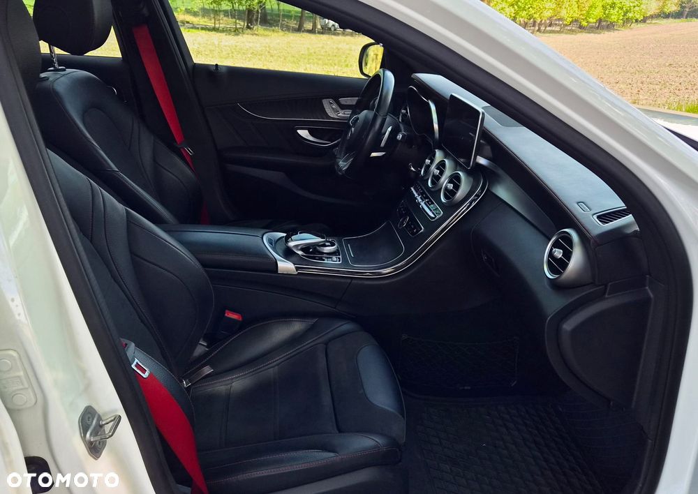 Mercedes-Benz Klasa C AMG 43 4Matic 9G-TRONIC - 18
