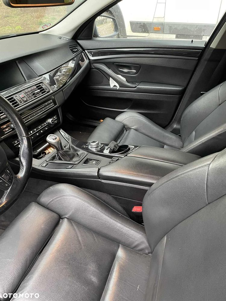 BMW Seria 5 520d - 5