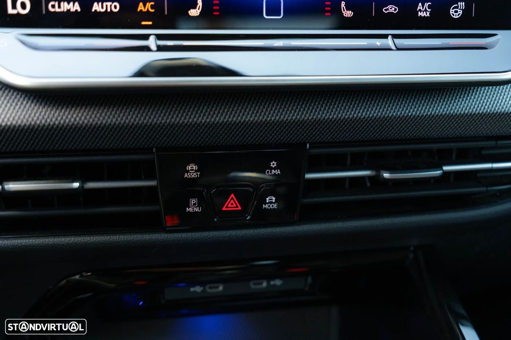 VW Golf Variant 1.5 TSI OPF R-Line - 33