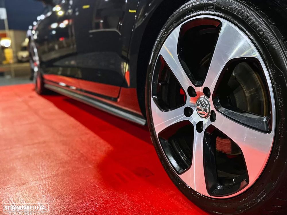 VW Golf 2.0 TSi GTi DSG - 34