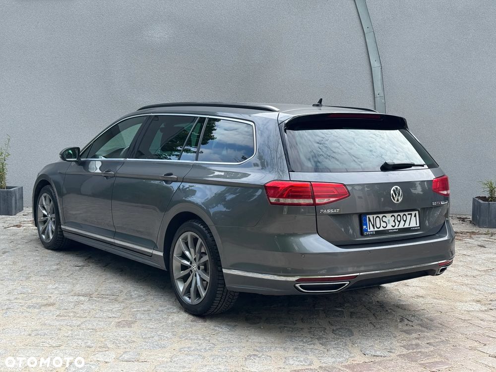 Volkswagen Passat Variant 2.0 TDI SCR (BlueMotion Technology) Highline - 12